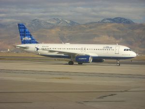 800px-JBU320 Jet Blue A320