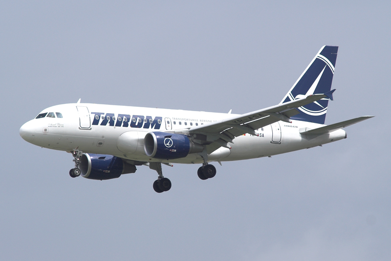 Tarom Airbus A318 YR-ASA landing at Frankfurt Airport. Author: Juergen Lehle Source: AlbSpotter Flugzeugbilder Aircraft Photos (Own work)