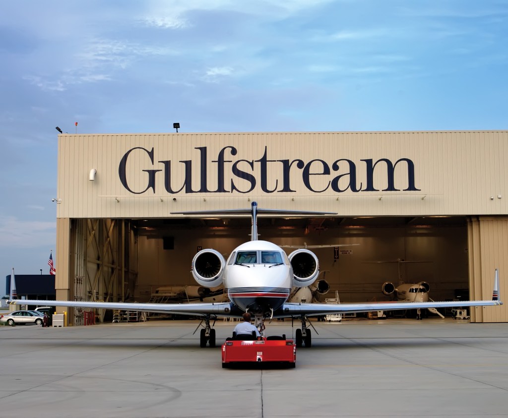 GULFSTREAM AND FLIGHTSAFETY OFFER COMPLIMENTARY GROUND HANDLING TRAINING TO SELECT FIXED-BASED&nbsp;OPERATORS.