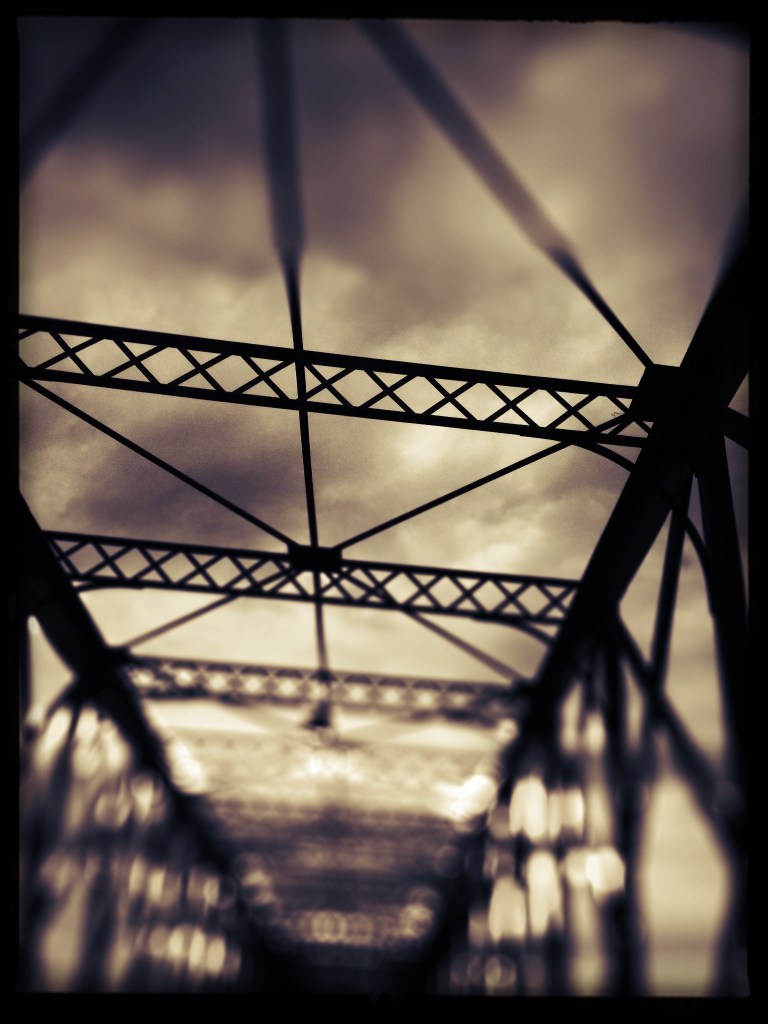 The bridge. Author: fbgraca