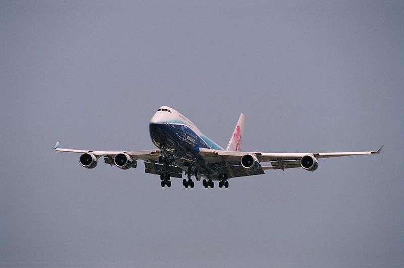 China Airlines Boeing 747-400 (B-18210). Author: PADAI