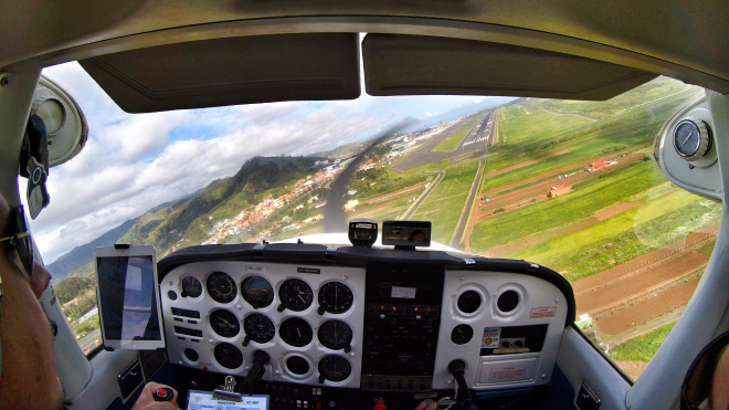 Turning on final RWY 12.