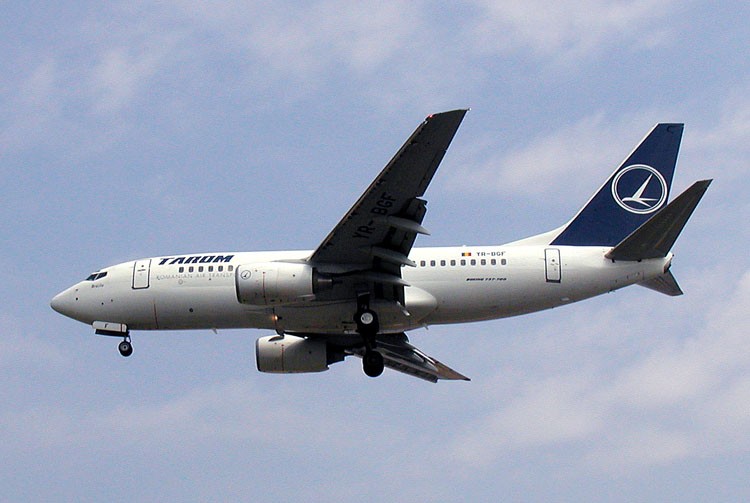 tarom-b737-700-yr-bgf-750pix