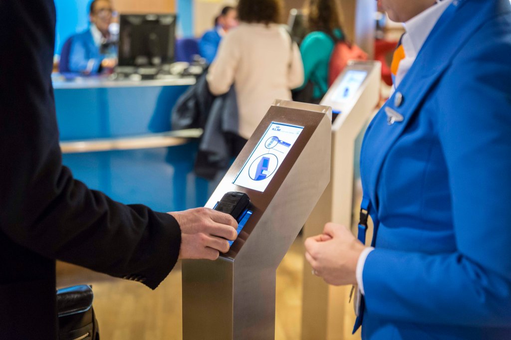 KLM offers self-service access to Schengen Lounge 25 at&nbsp;Schiphol