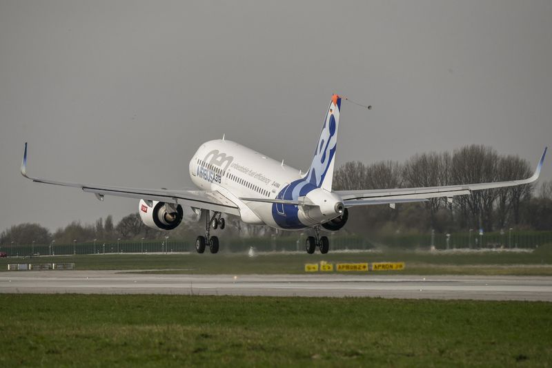 The Airbus A319neo takes to the&nbsp;skies